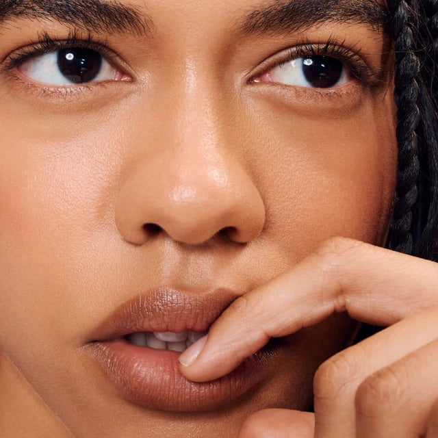 Rhode peptide lip shape